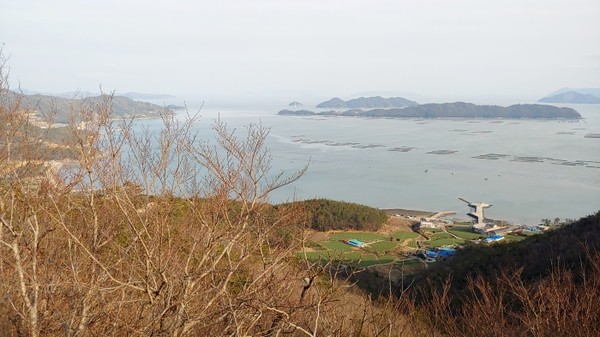 달마고도에서 바라본 완도군과 남도 바다의 풍경