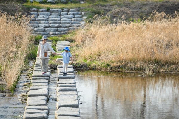 경천애인 징검다리길 (사진제공 완주군청)