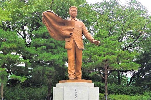 남산성곽 안중근 기념관의 안중근 의사 동상 (사진제공 서울관광재단)