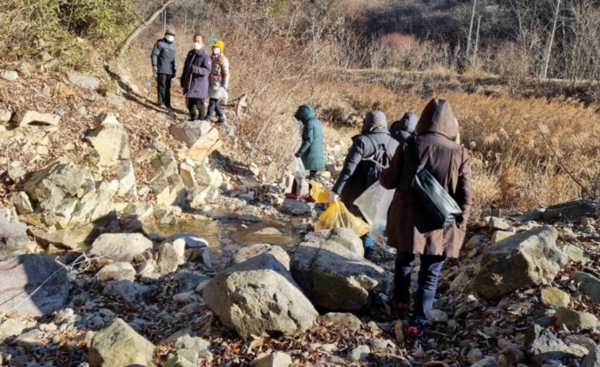 완주군, 만경강사랑지킴이 환경정화 활동. 완주군 제공.