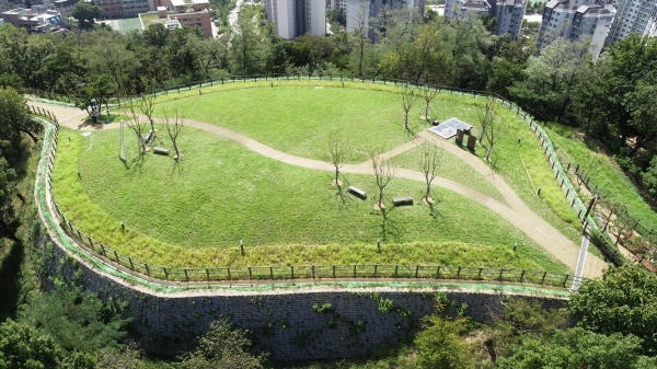 서울 동대문구, 배봉산둘레길. 동대문구 제공