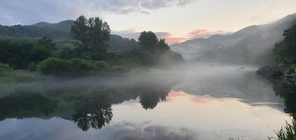 진안고원길 지장산 수변길. (주)오디스 제공